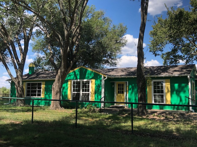 Lone Oak House: 6956 CR 3219