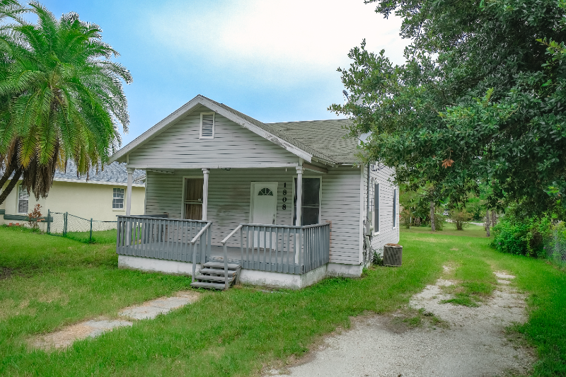 Palmetto House: 1808 17th St E