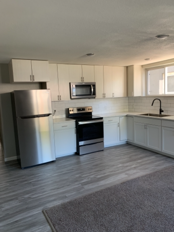 Davenport House: 227 E 35th St