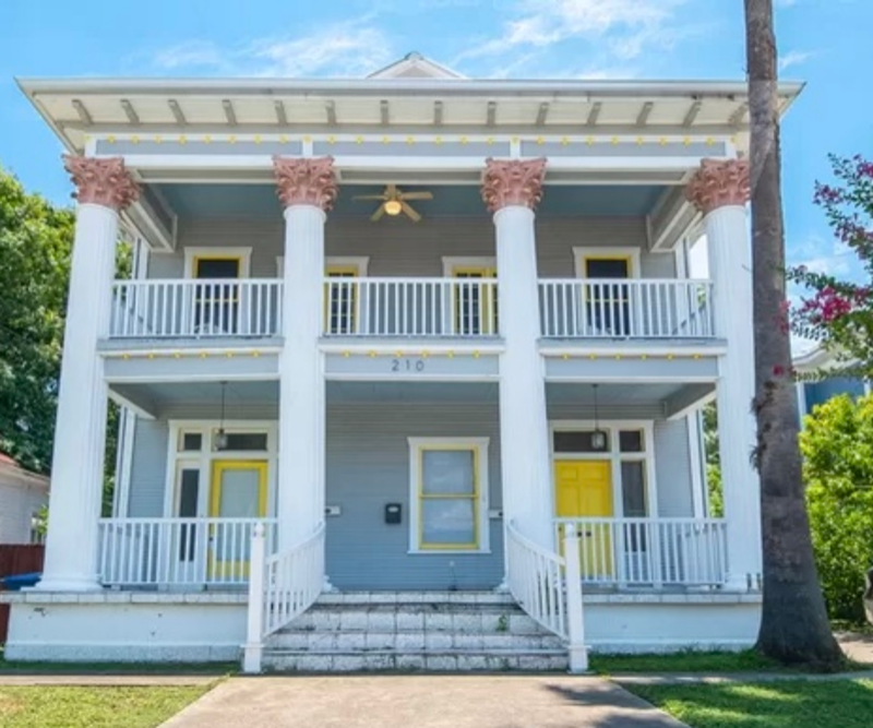 San Antonio Apartment: 210 E Arsenal