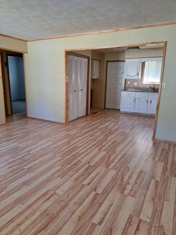 Sullivan Apartment: 421 S Grant St