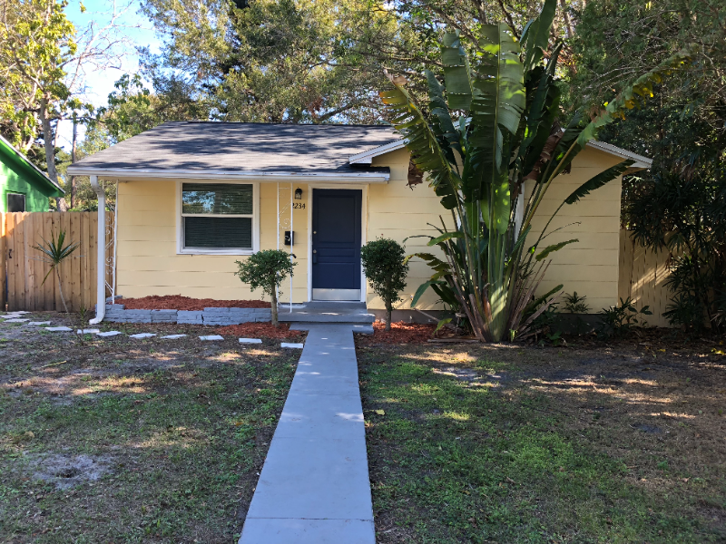 Saint Petersburg House: 2234 44th St S