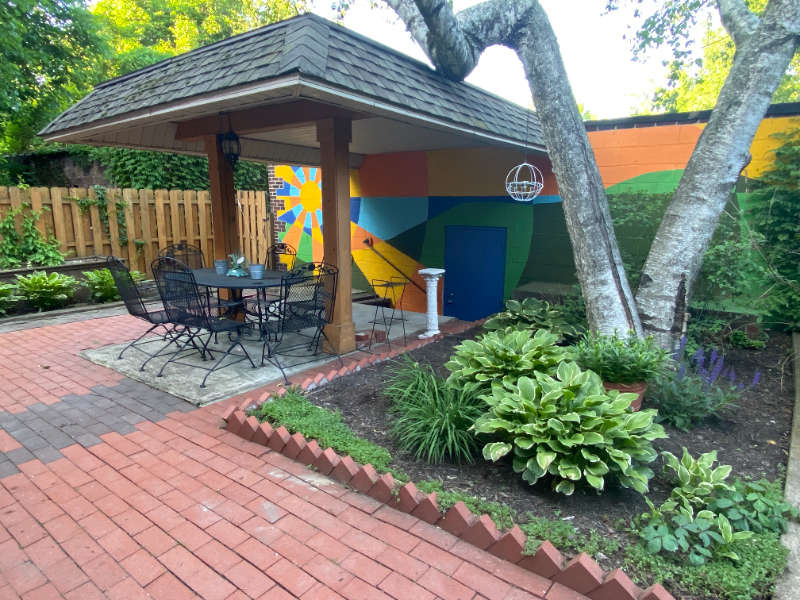 Pittsburgh House: 519 S Trenton