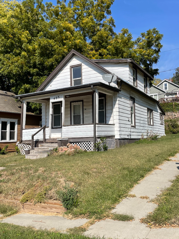 Council Bluffs House: 425 Damon St