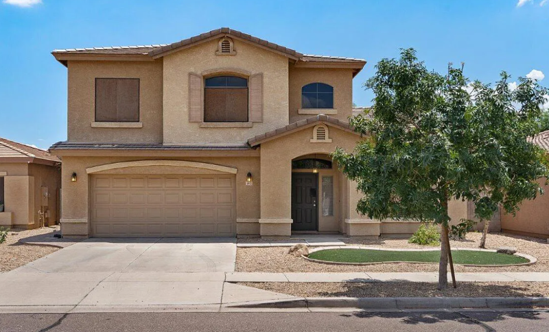 Laveen House: 5443 W. Marietta Dr