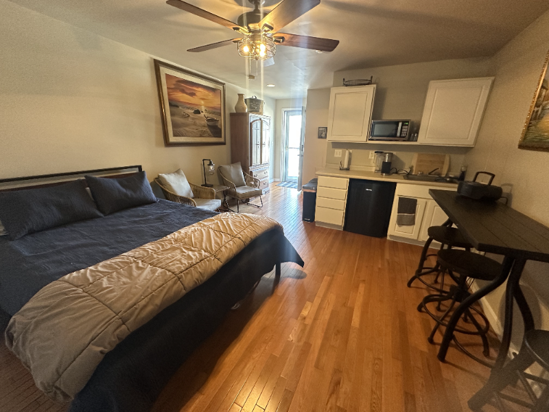 Hampton Condo: 6 Ashworth Avenue