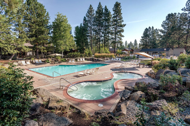 Bend Condo: 18575 SW Century Dr,