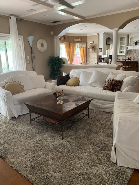 Sacramento House: 1036 East Landing Way