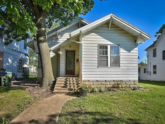 Kirksville House: 509 E Washington St