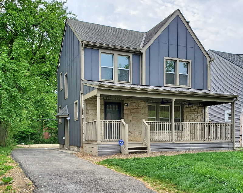 Columbus House: 952 Lilley Ave