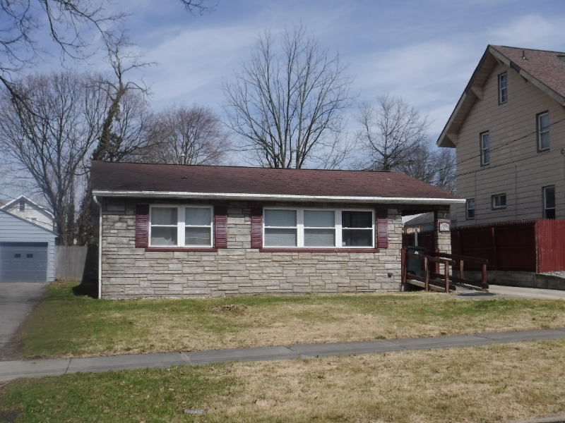 warren House: 12 edgewood st ne