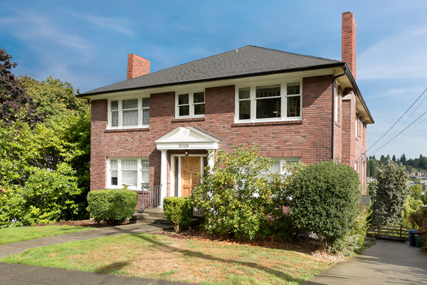 Seattle Apartment: 5026 22nd Ave NE