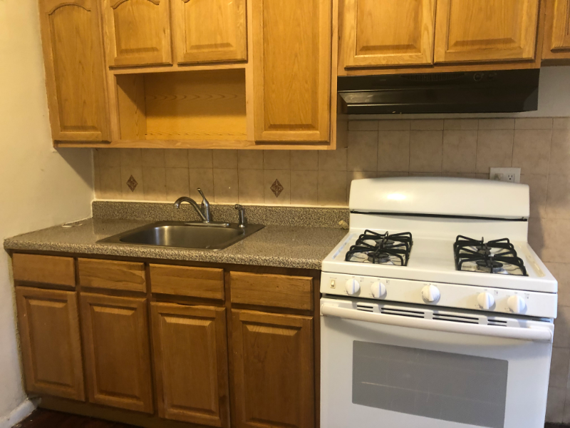 Passaic Apartment: 39 Henry Street