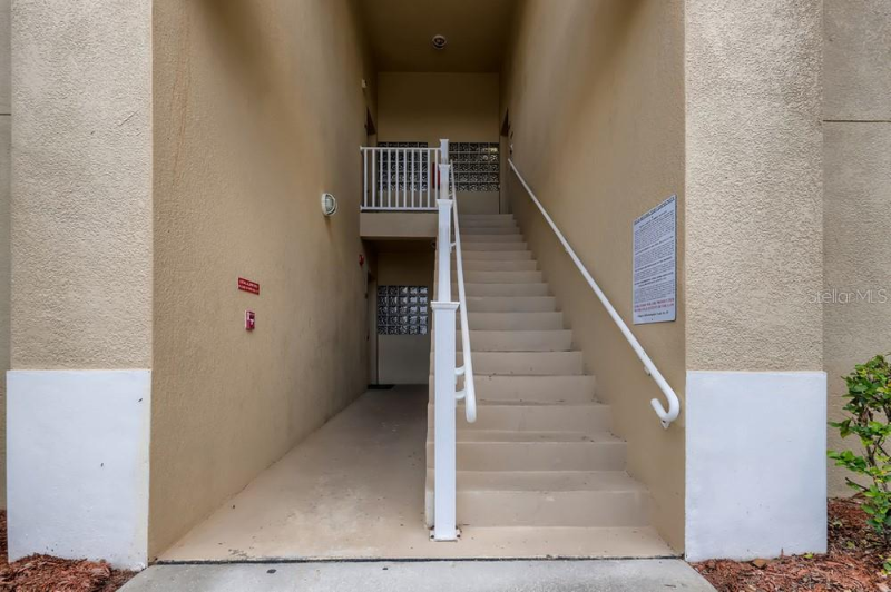 Riverview Condo: 6011 PORTSDALE PL