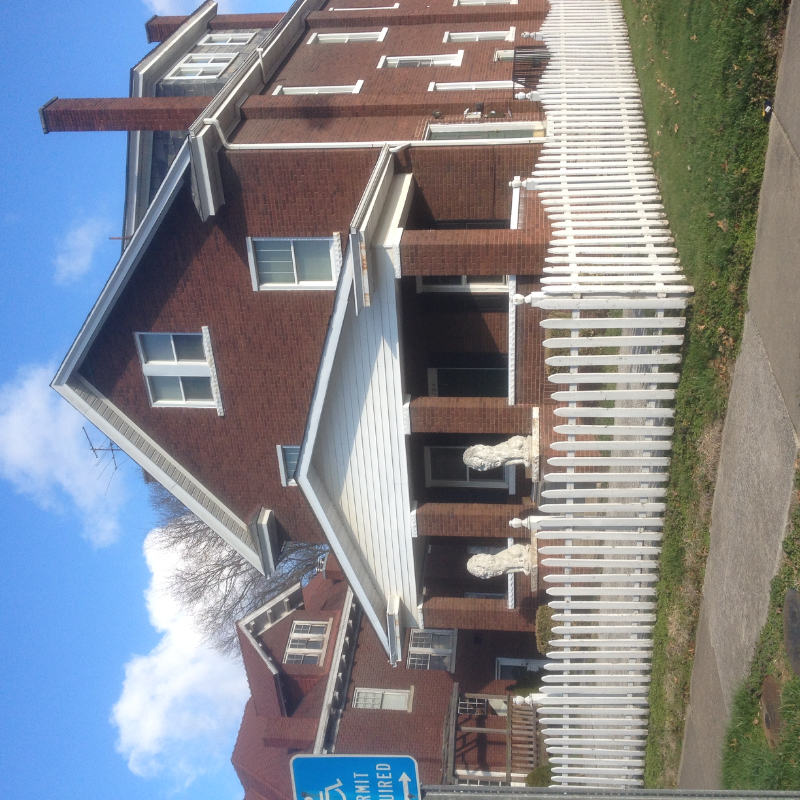 Huntington Apartment: 704 10th Ave