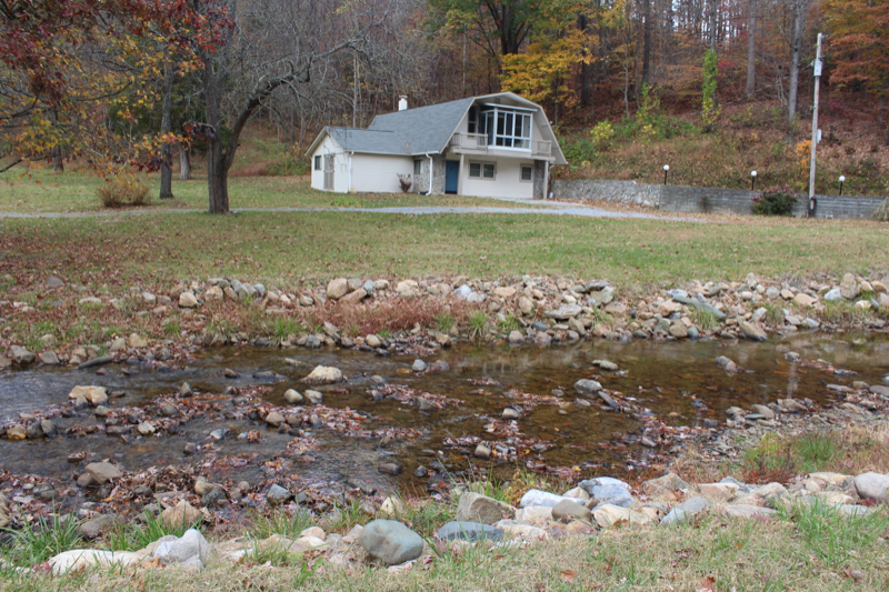 Jonesborough House: 342 Dry Creek Road