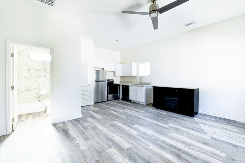 Redlands House: 207 W Cypress Ave