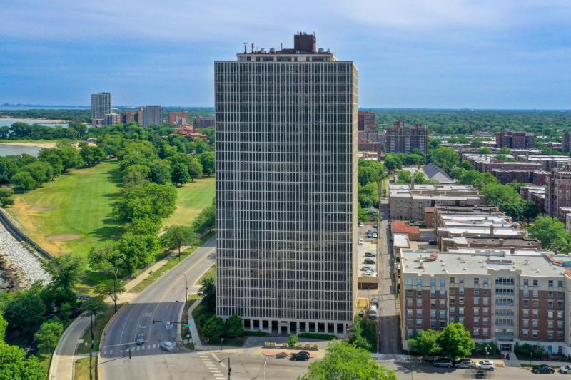 Chicago Condo: 6700 South Shore Drive