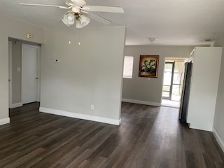 Riverview House: 11115 Hannaway Dr