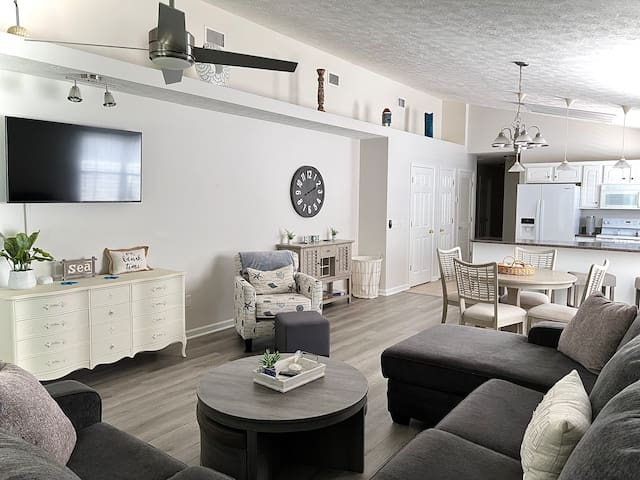 Panama City Beach House: 11723 Sand Castle Ln