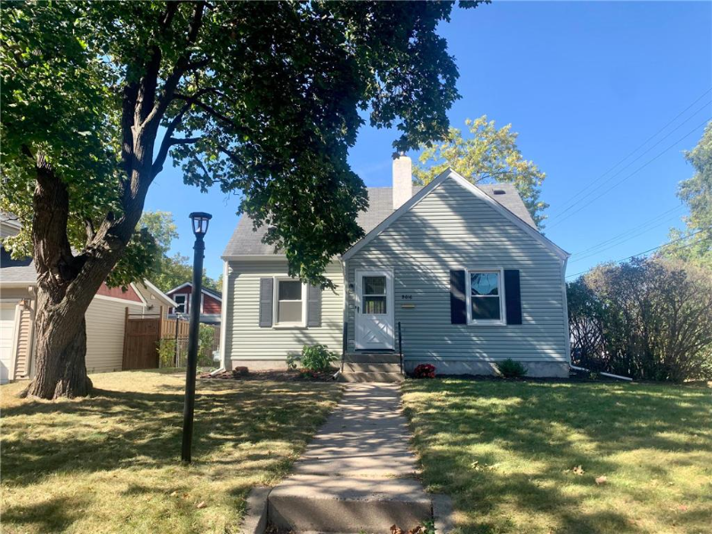 Saint Louis Park House: 3016 Kentucky Ave S