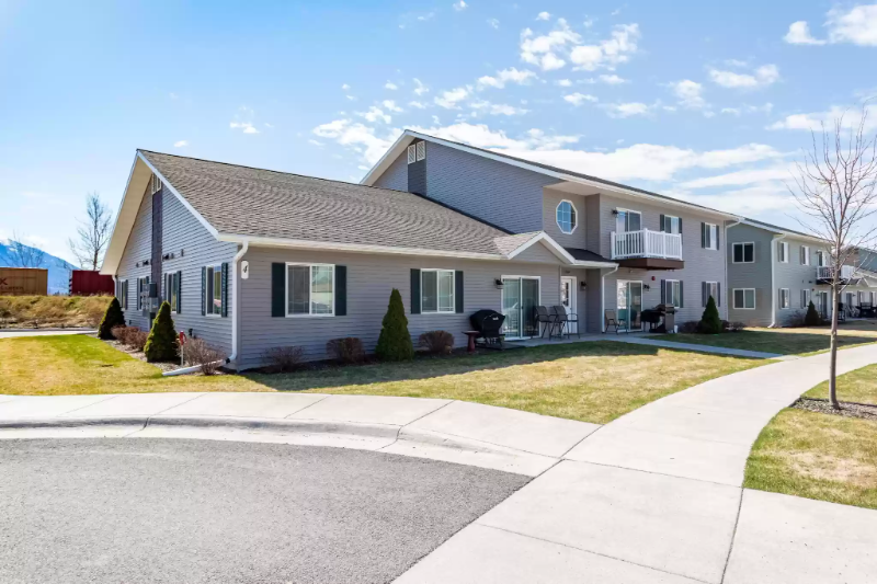 Columbia Falls House: 4 Diane Road