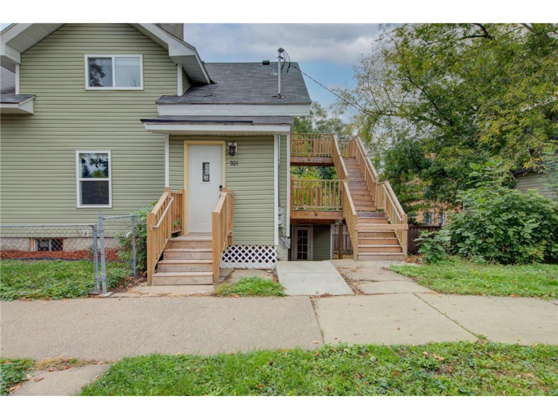 Minneapolis House: 921 W 36th Street