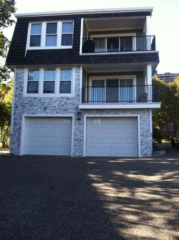 Edgewater Apartment: 1276 River Road