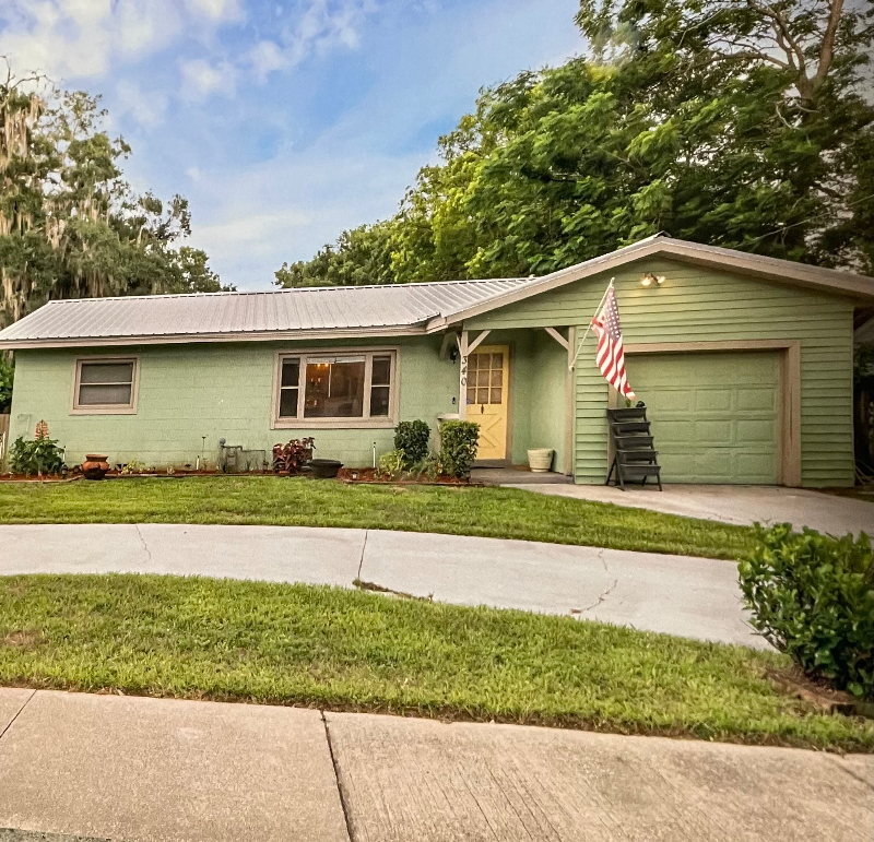 Orange city House: 340 e French street