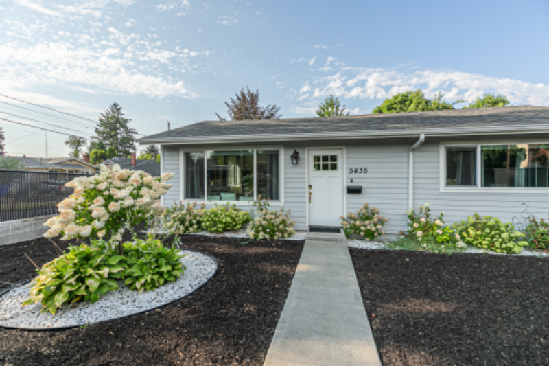 Portland House: 5435 N Columbia Blvd