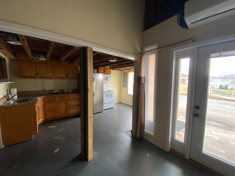 Mars Hill Apartment: 37A Short Street
