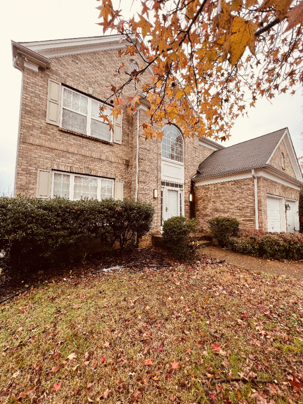 BRENTWOOD House: 5837 Sterling Oaks Dr.
