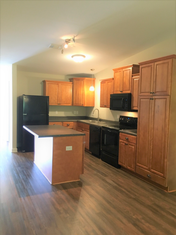 Pace Apartment: 4664 Crossing Ct