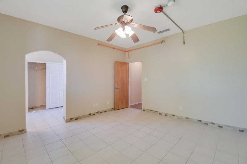 Rio rancho House: 832 Monterrey road ne