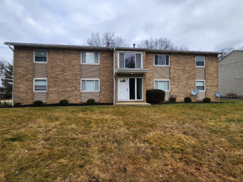 Stow Apartment: 2347 Graham Rd