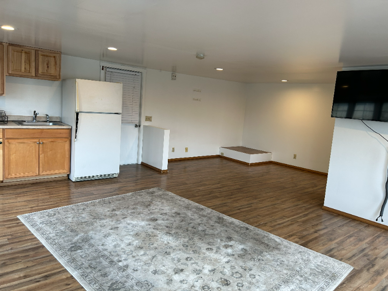 Olympia House: 702 4th Ave E