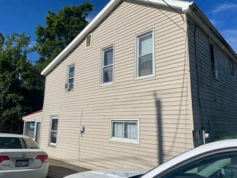 West liberty House: 1102 van meter way