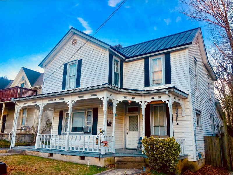 Columbia Multiplex: 1018 S High St