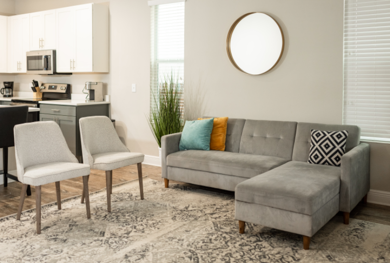 Tampa House: 2126 W Spruce St