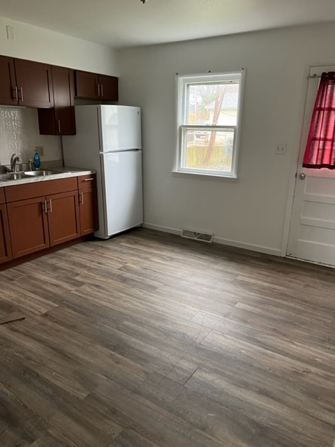 Carlyle Apartment: 661 5th Street