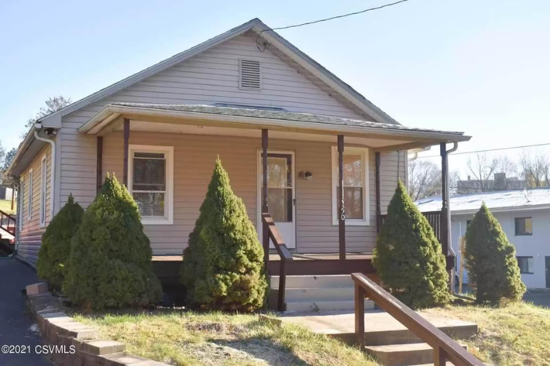 Bloomsburg House: 50 Lincoln avenue