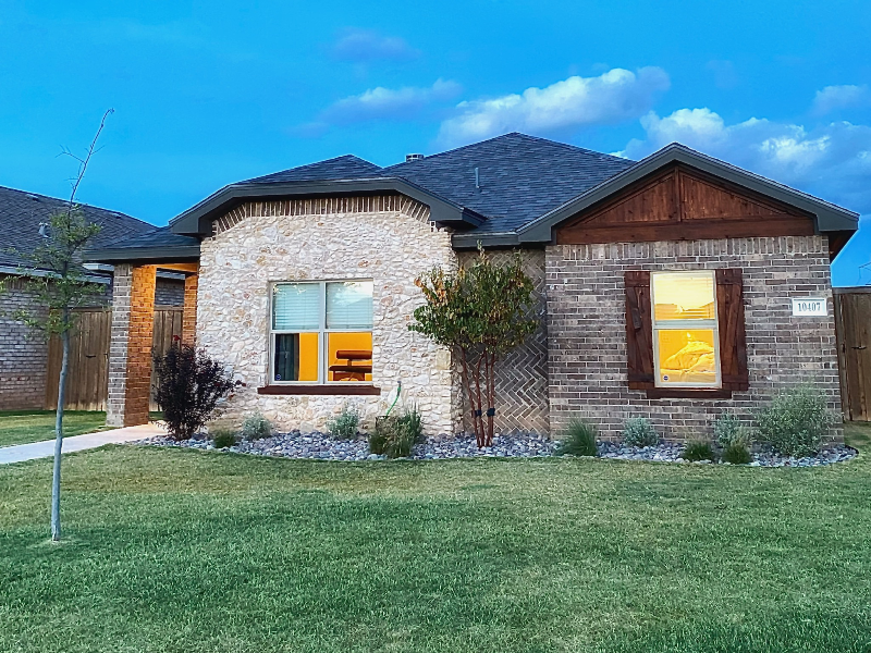 Lubbock House: 10407 Homestead Ave