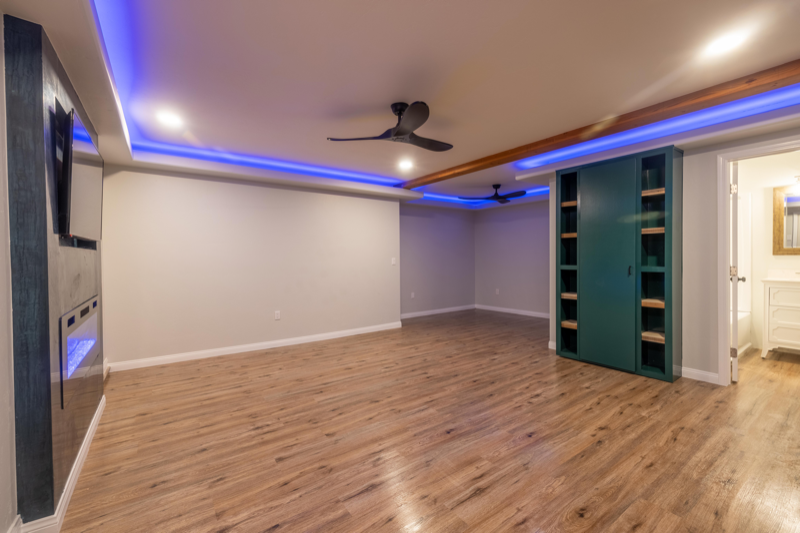 Bakersfield House: 11709 Leigh River St