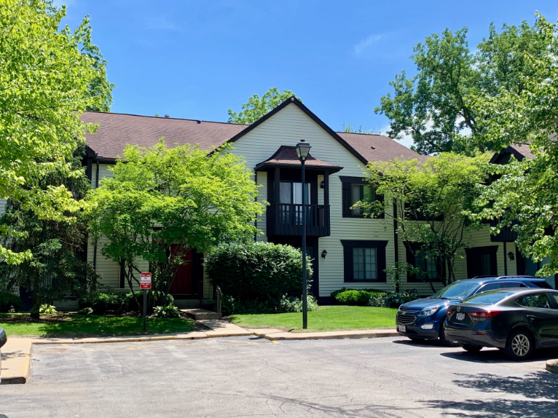 Toledo Condo: 4517 W Bancroft St