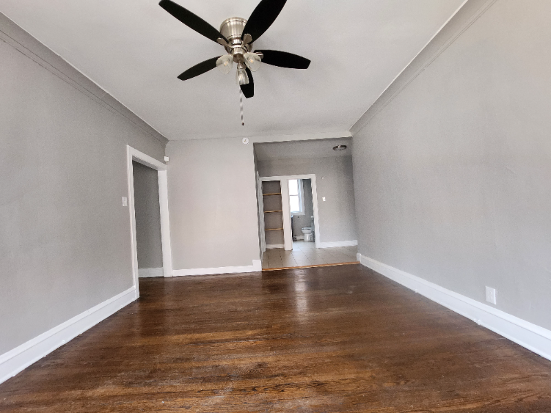 Chicago Apartment: 8000 S Champlain Ave