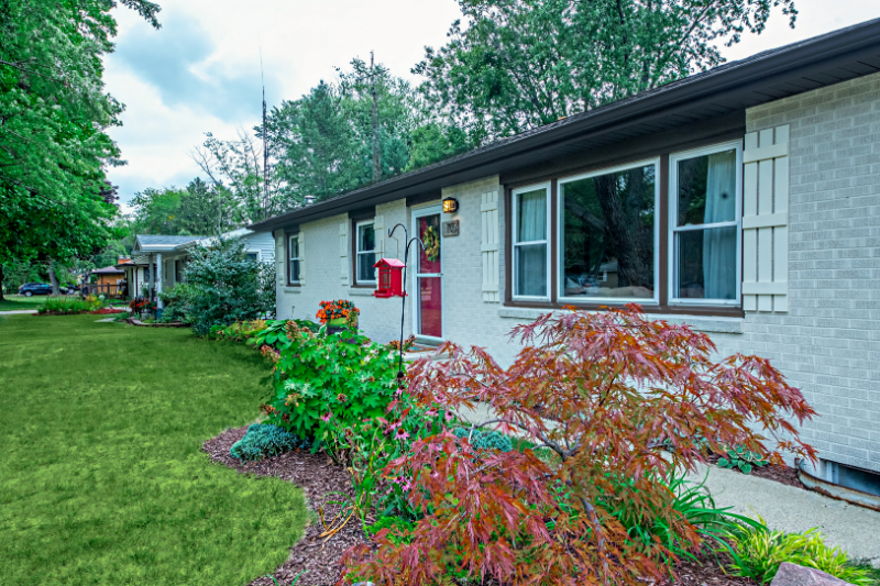 Saint Joseph House: 710 Clemens Ave.