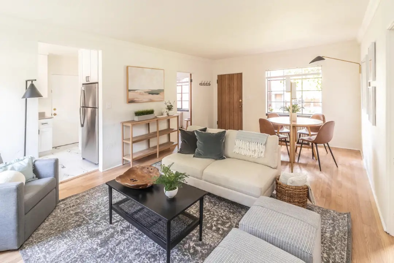 Spokane Apartment: 221 W 9th Ave