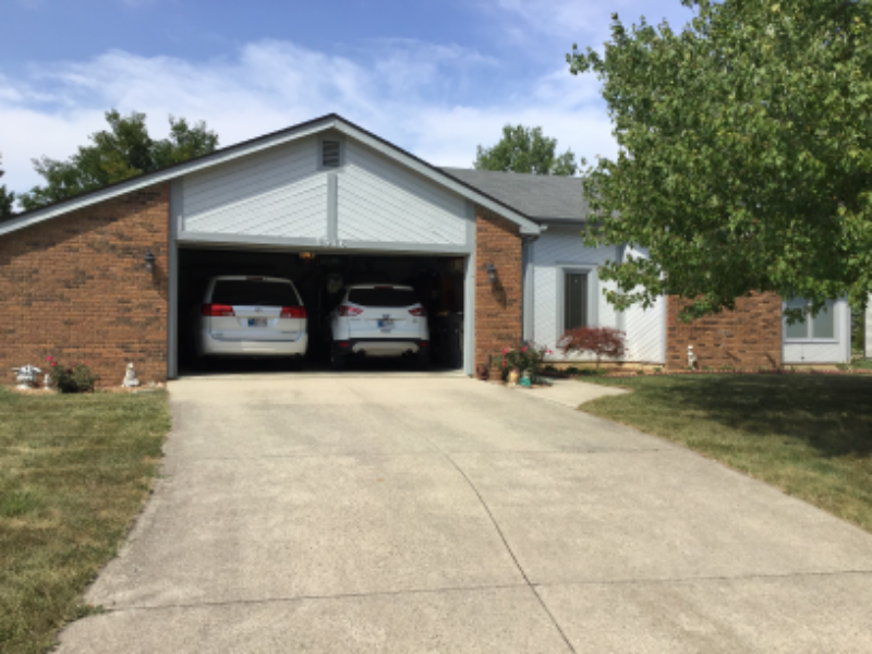 Fort Wayne House: 8916 Stockbridge Pl