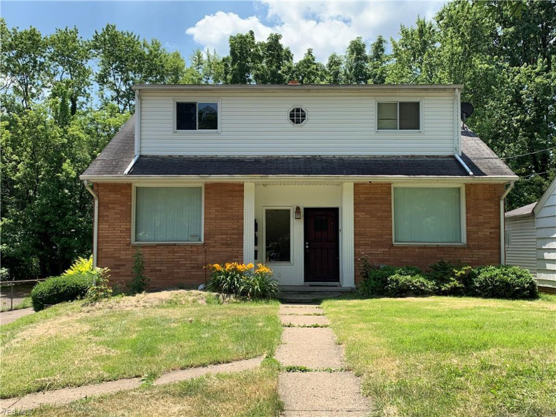 Canton Apartment: 1734 Mount Vernon Blvd NW