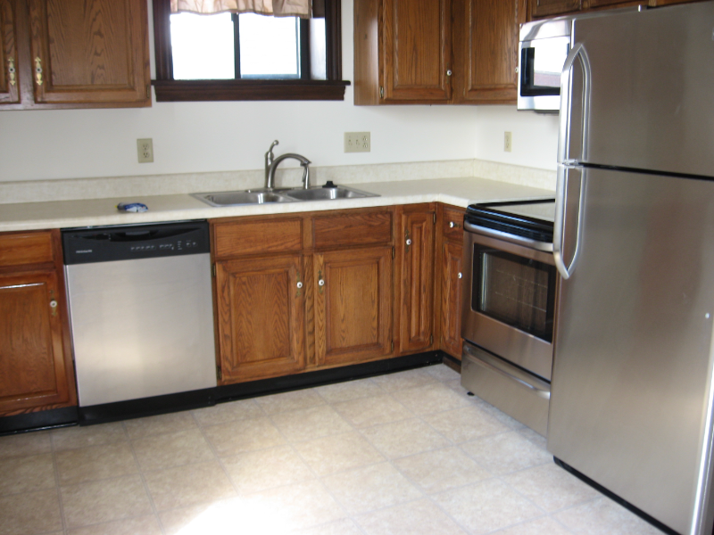 Findlay Apartment: 620 S Main